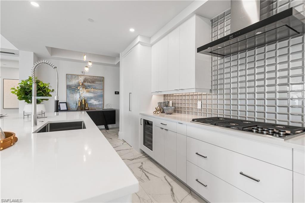 QUATTRO AT NAPLES SQUARE - Residential