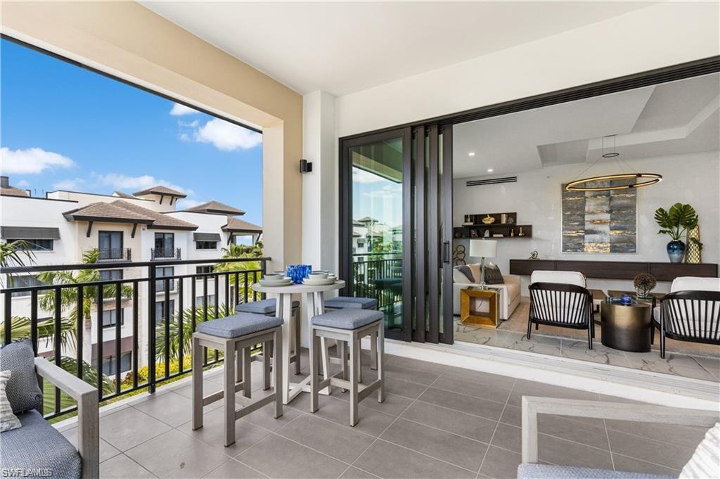 QUATTRO AT NAPLES SQUARE - Residential