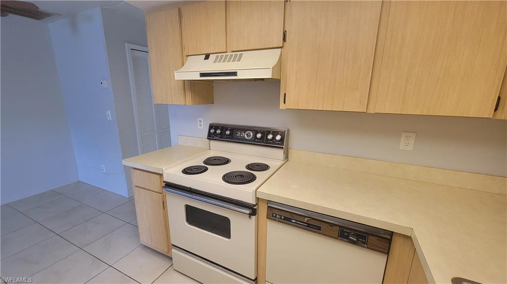 SUNNY PALMS WEST - Residential