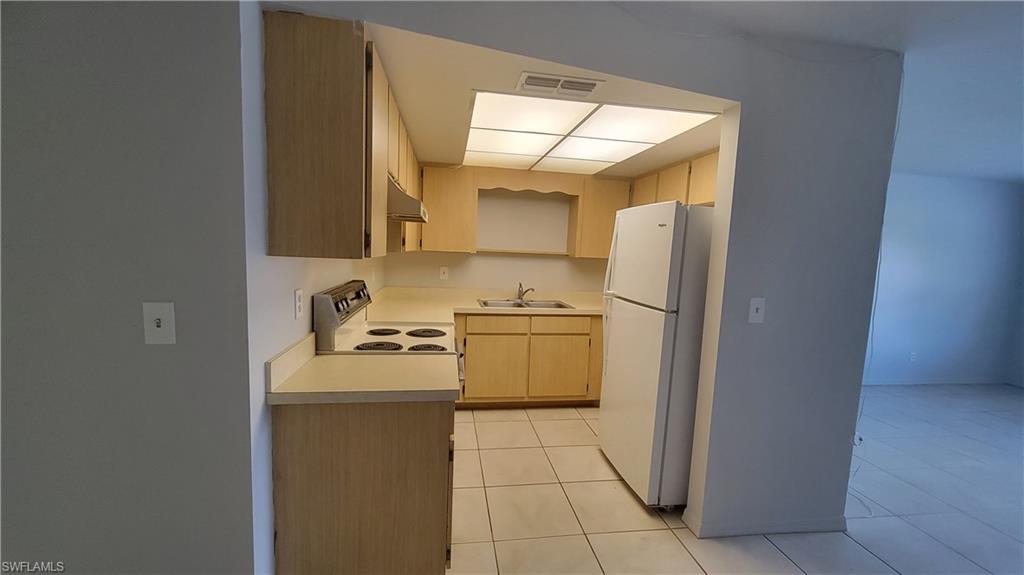 SUNNY PALMS WEST - Residential