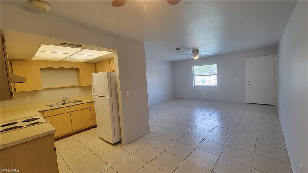 SUNNY PALMS WEST - Residential