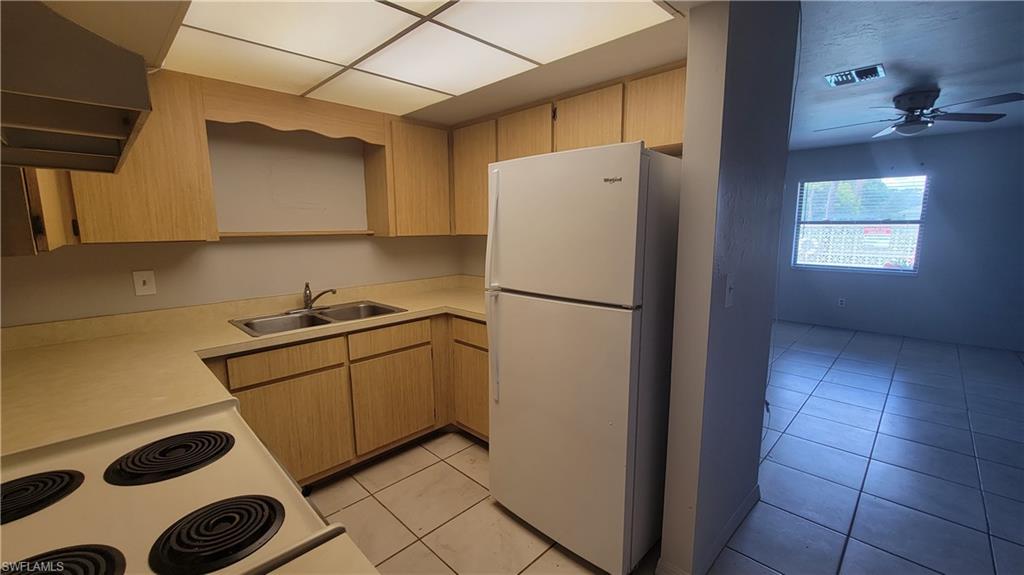 SUNNY PALMS WEST - Residential