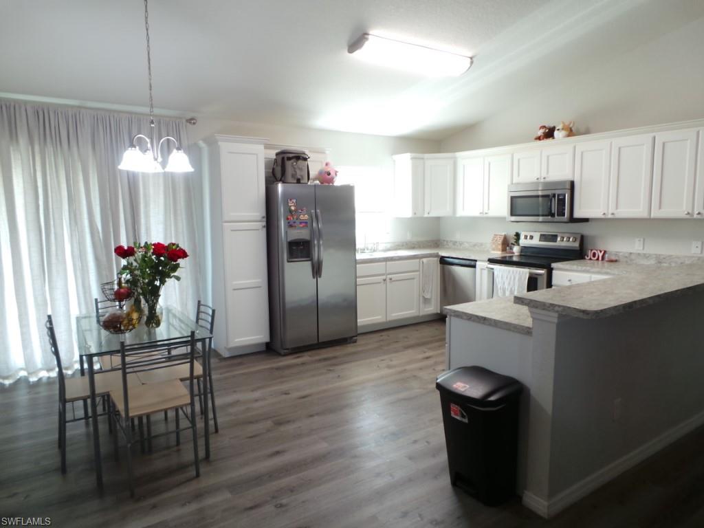 MARION OAKS - Residential