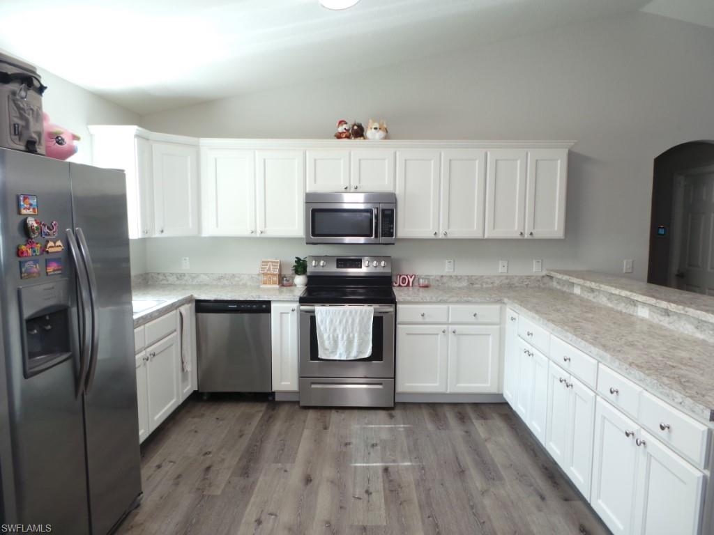 MARION OAKS - Residential