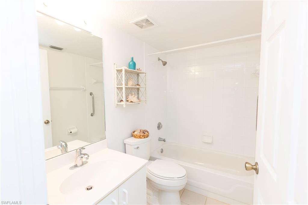 HUNTINGTON LAKES - Residential Lease