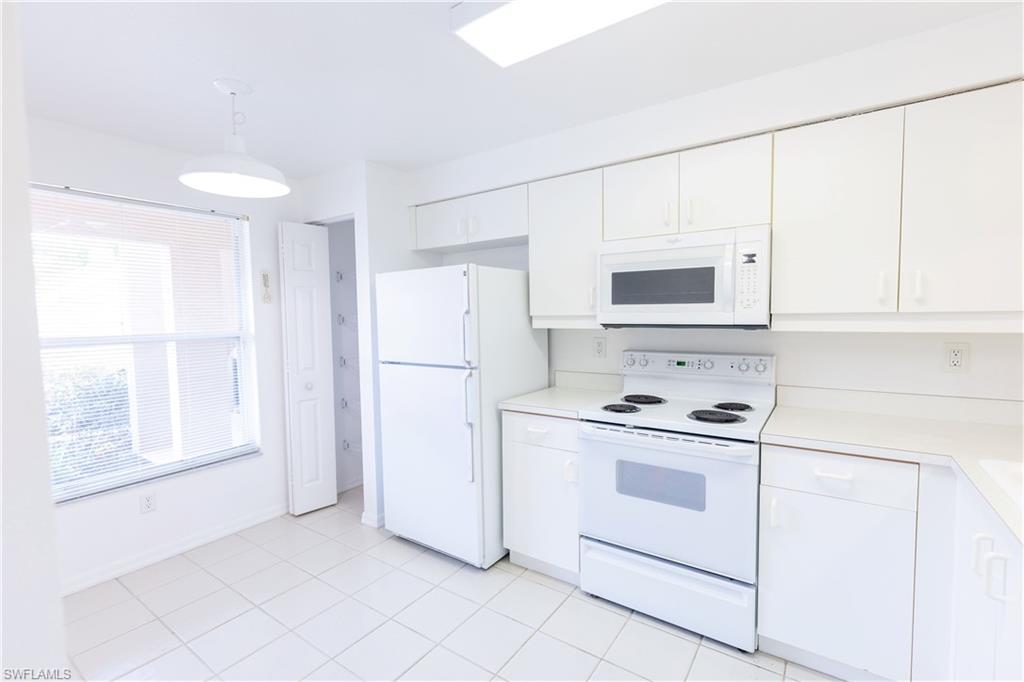 HUNTINGTON LAKES - Residential Lease