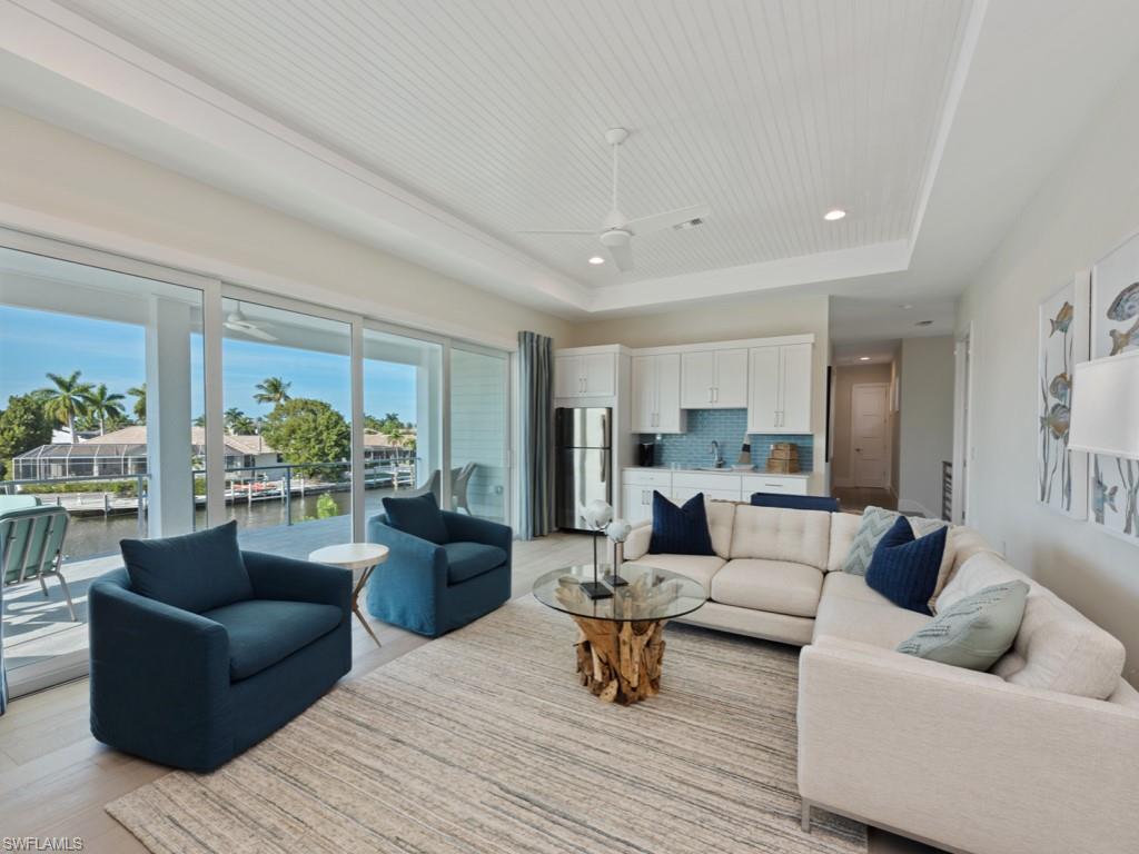 MARCO BEACH - Residential