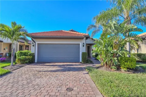 10932 Clarendon St, Fort Myers, FL 33913 - #: 225001227