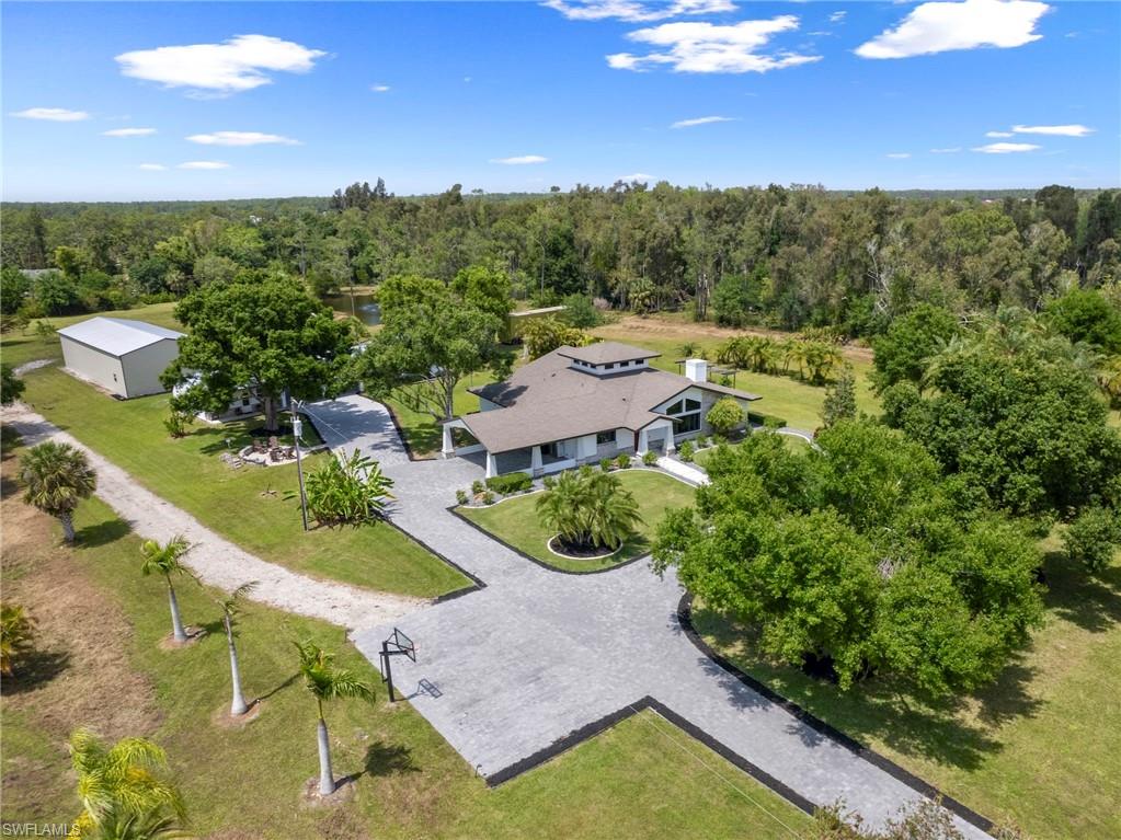 COLONIAL FARMS - Residential