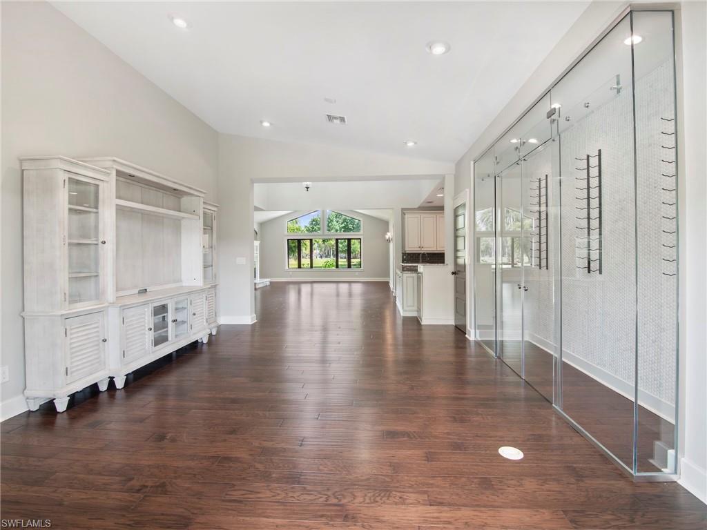 COLONIAL FARMS - Residential