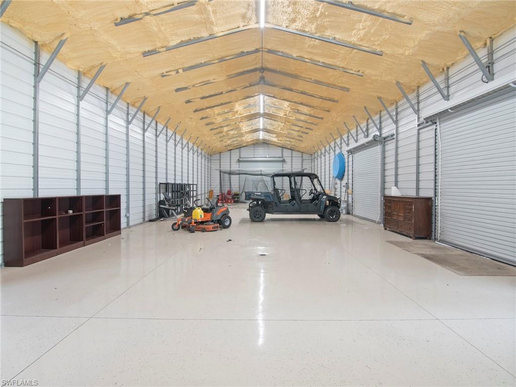 COLONIAL FARMS - Residential