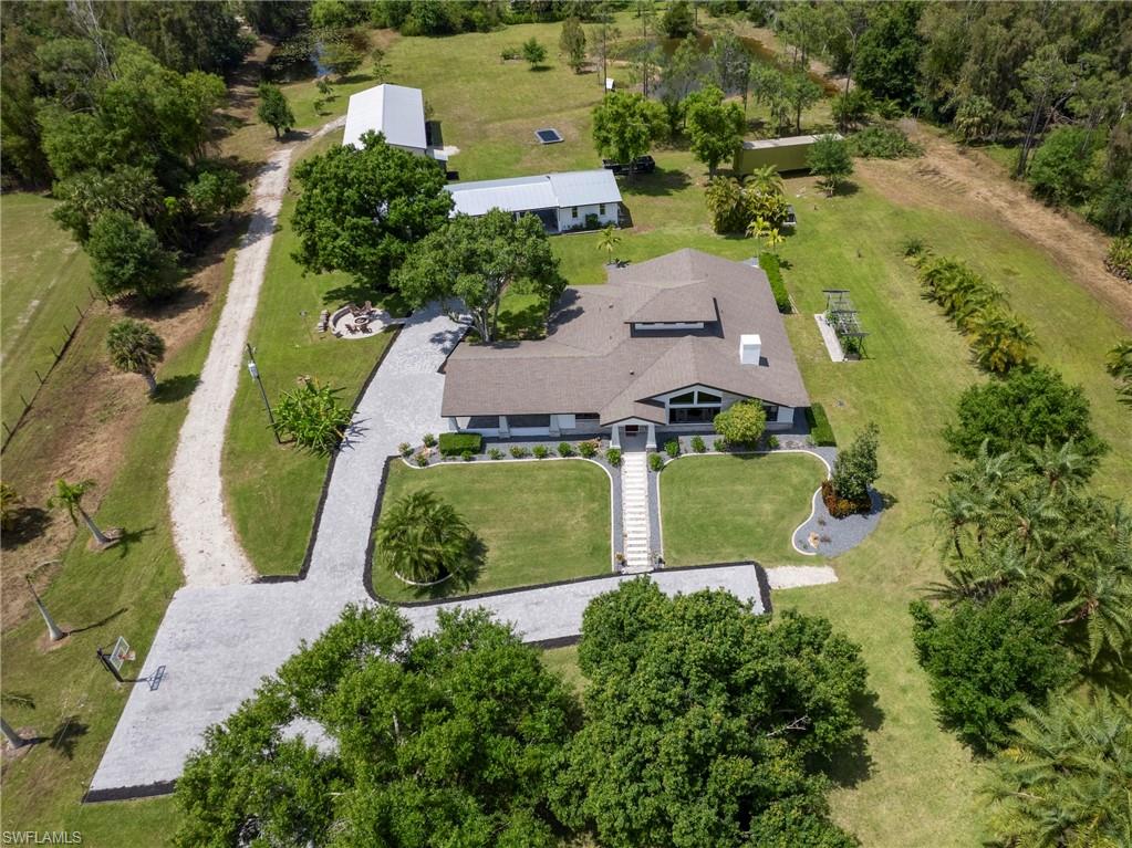 COLONIAL FARMS - Residential