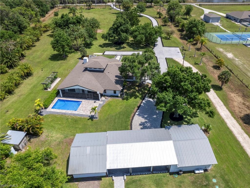 COLONIAL FARMS - Residential