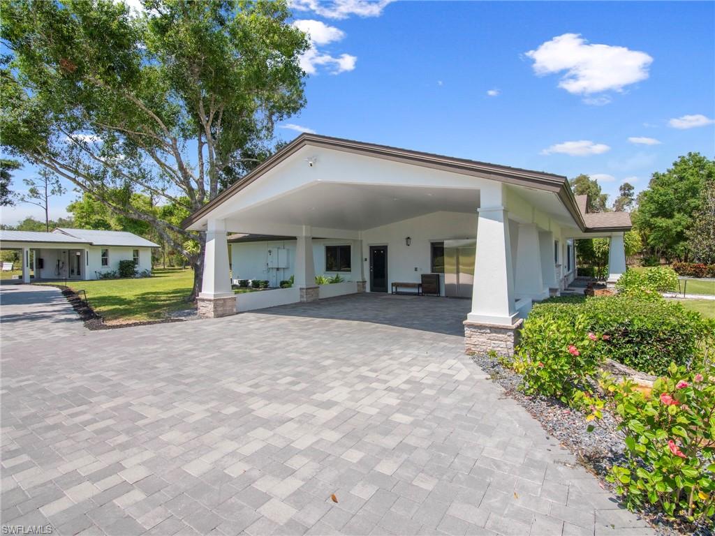 COLONIAL FARMS - Residential