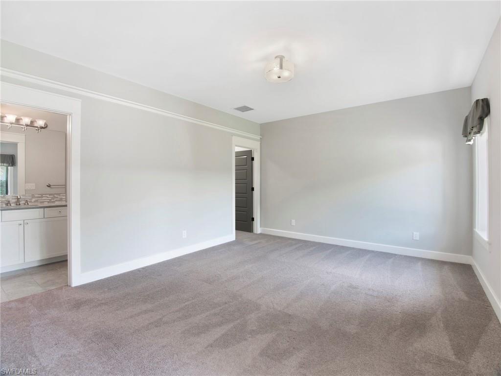 COLONIAL FARMS - Residential