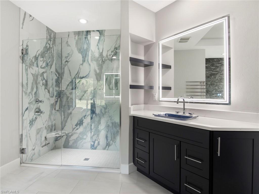 COLONIAL FARMS - Residential