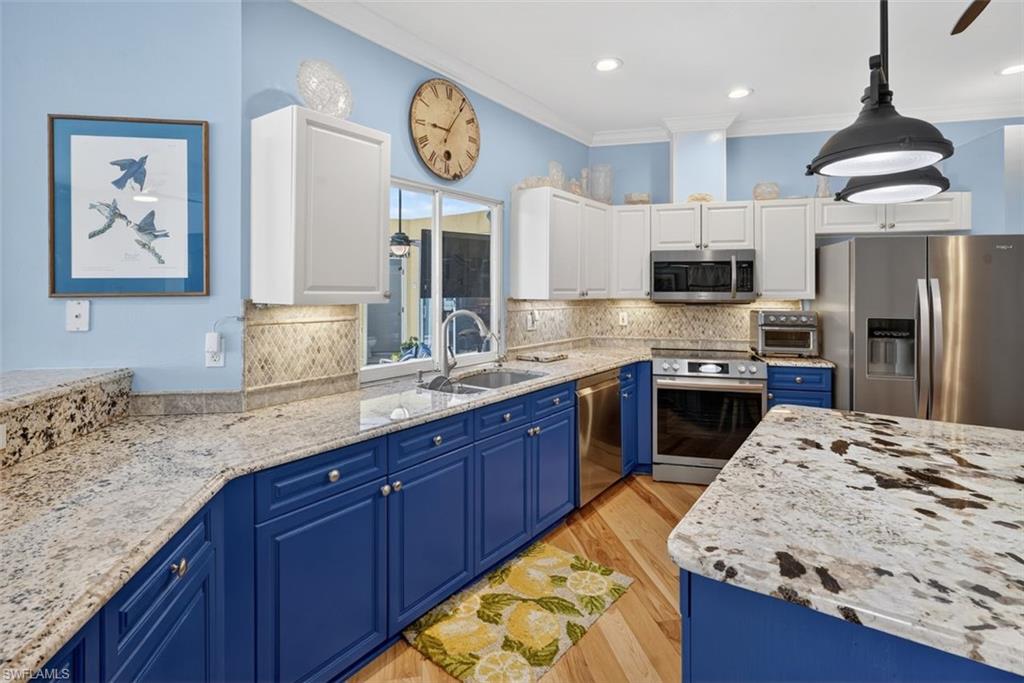 CROSS CREEK ESTATES - Residential