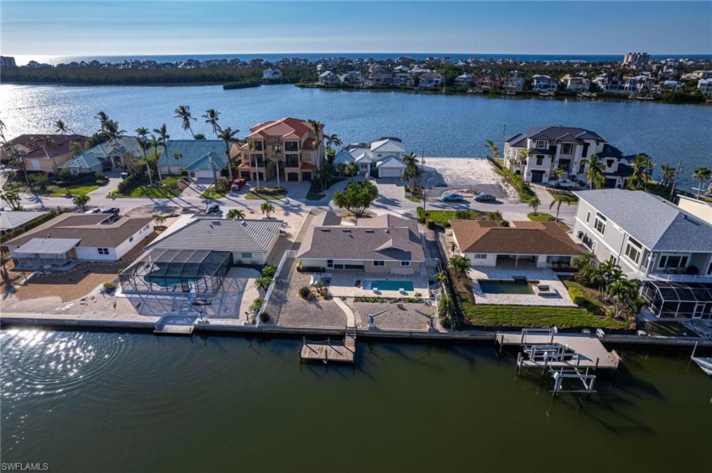 LITTLE HICKORY SHORES - Residential