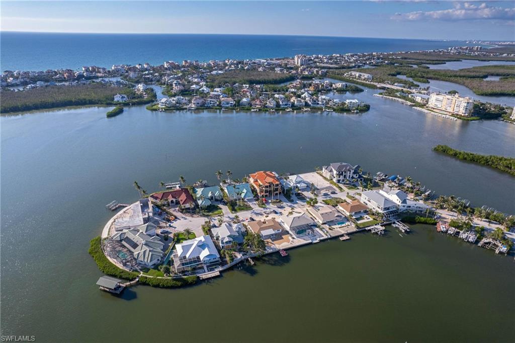 LITTLE HICKORY SHORES - Residential