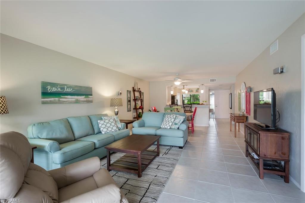 ADMIRALTY YACHT & RACQUET CLUB - Residential