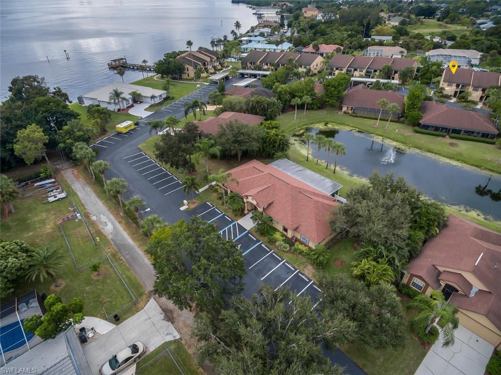 ADMIRALTY YACHT & RACQUET CLUB - Residential