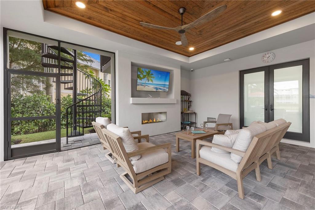 SOUTHPORT ON THE BAY - Residential