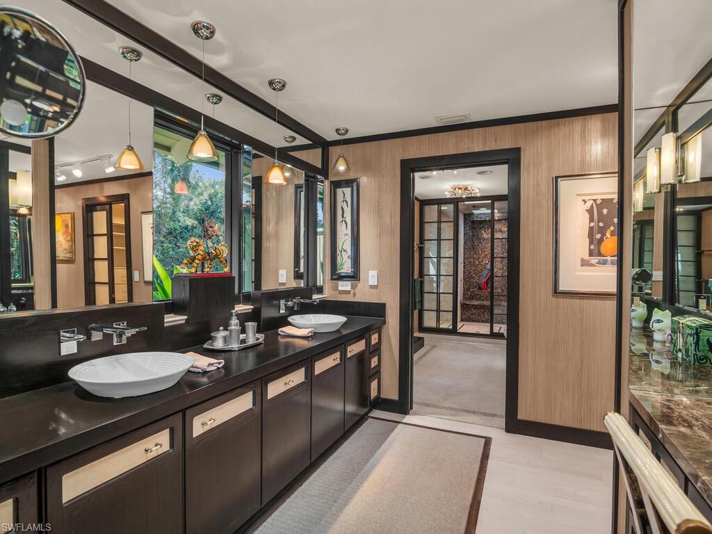 MARCO BEACH - Residential