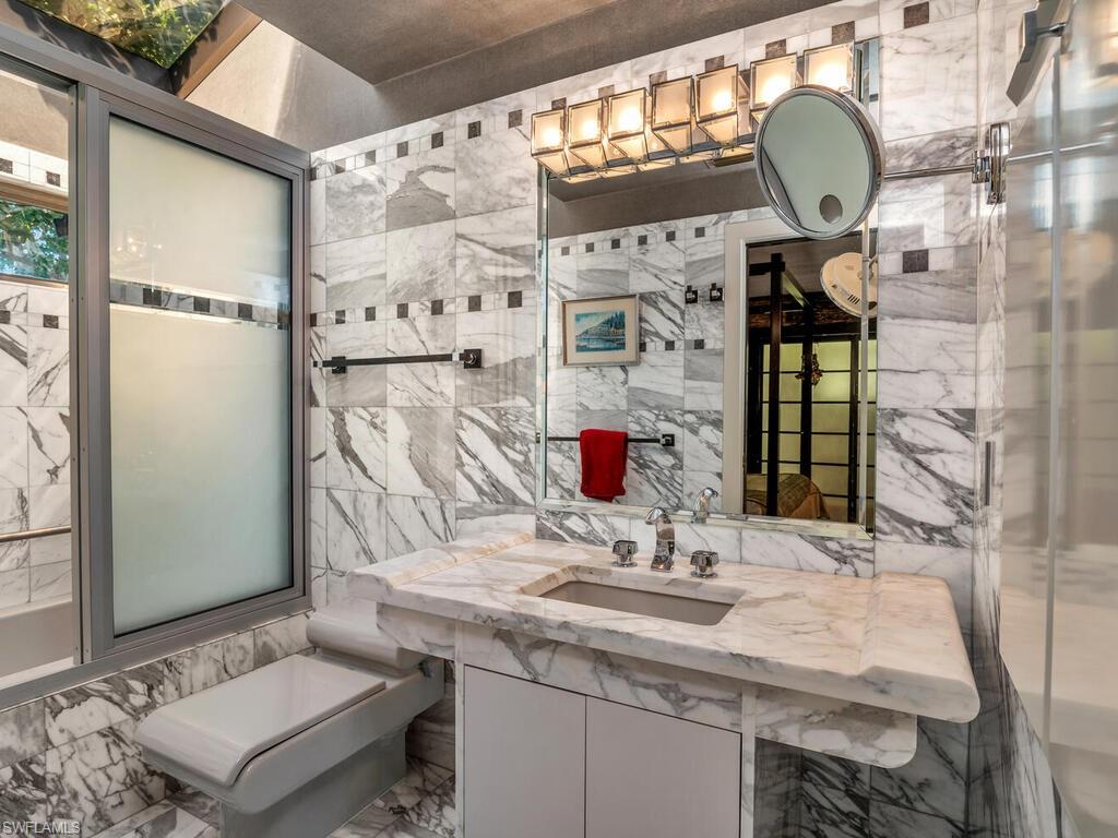 MARCO BEACH - Residential