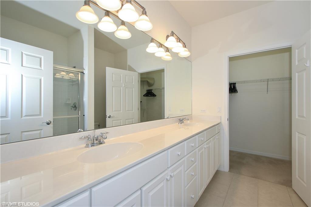 ROYAL POINTE - Residential