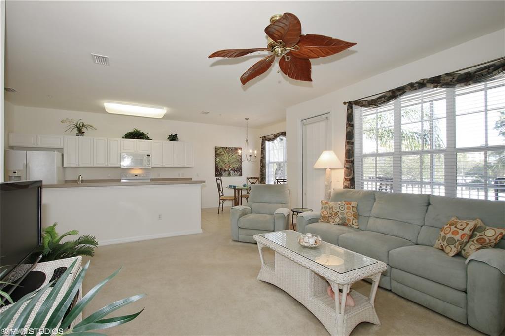 ROYAL POINTE - Residential