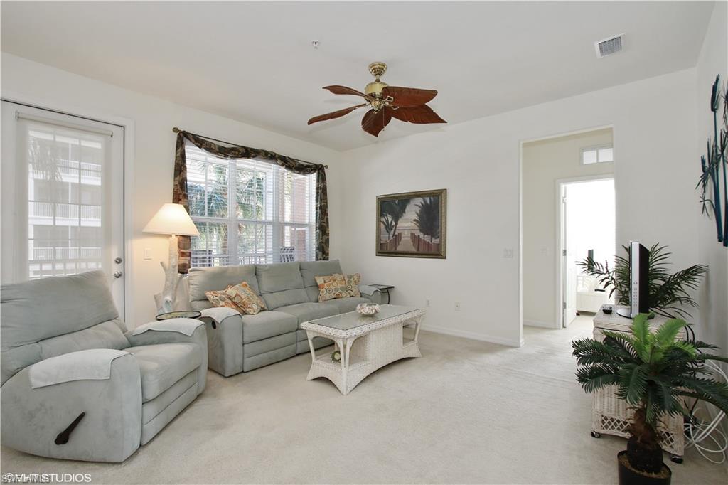 ROYAL POINTE - Residential