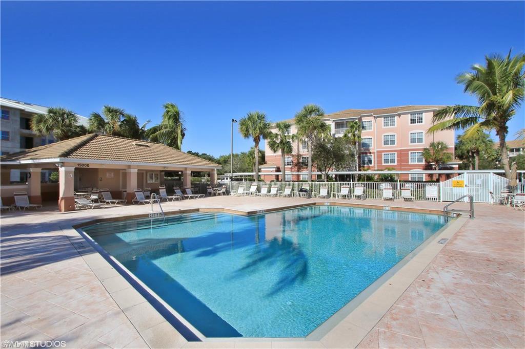 ROYAL POINTE - Residential