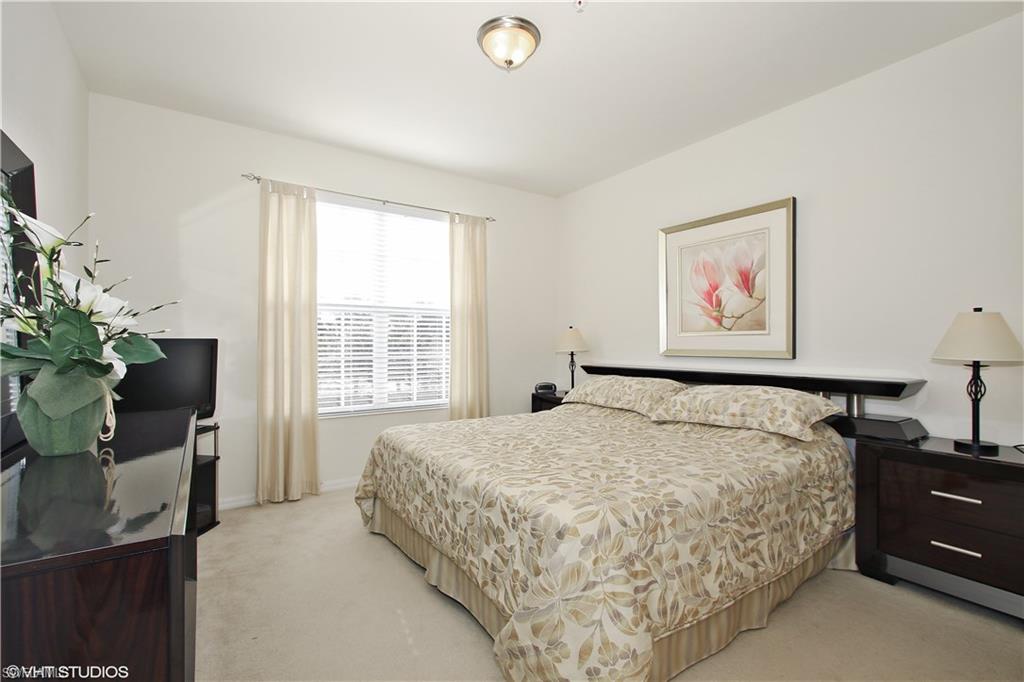 ROYAL POINTE - Residential