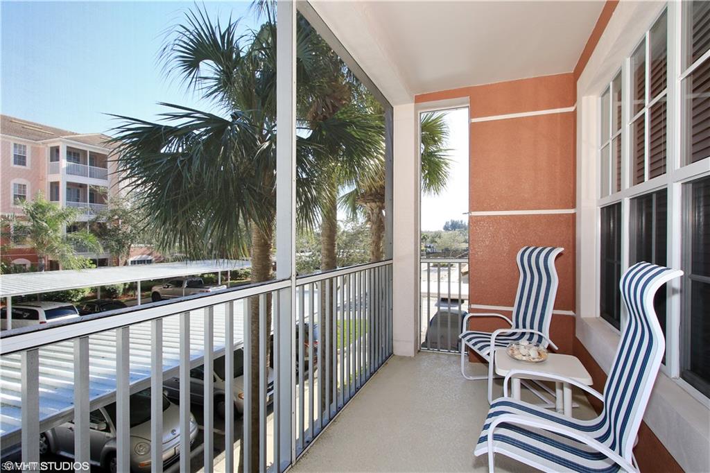 ROYAL POINTE - Residential