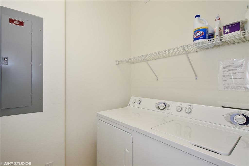 ROYAL POINTE - Residential