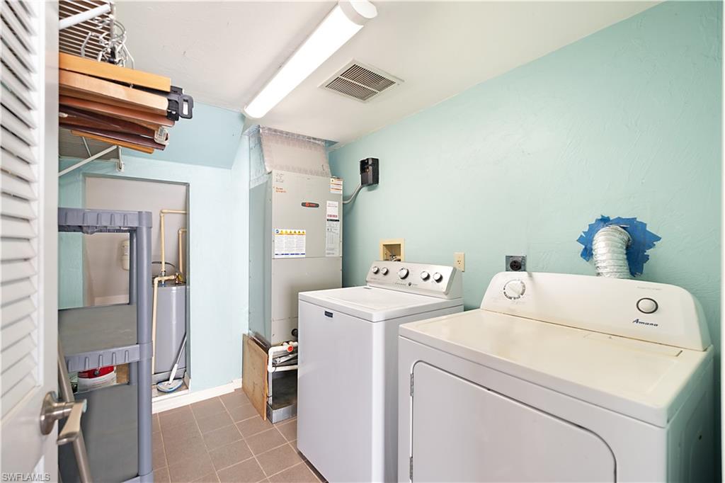 MOON LAKE - Residential