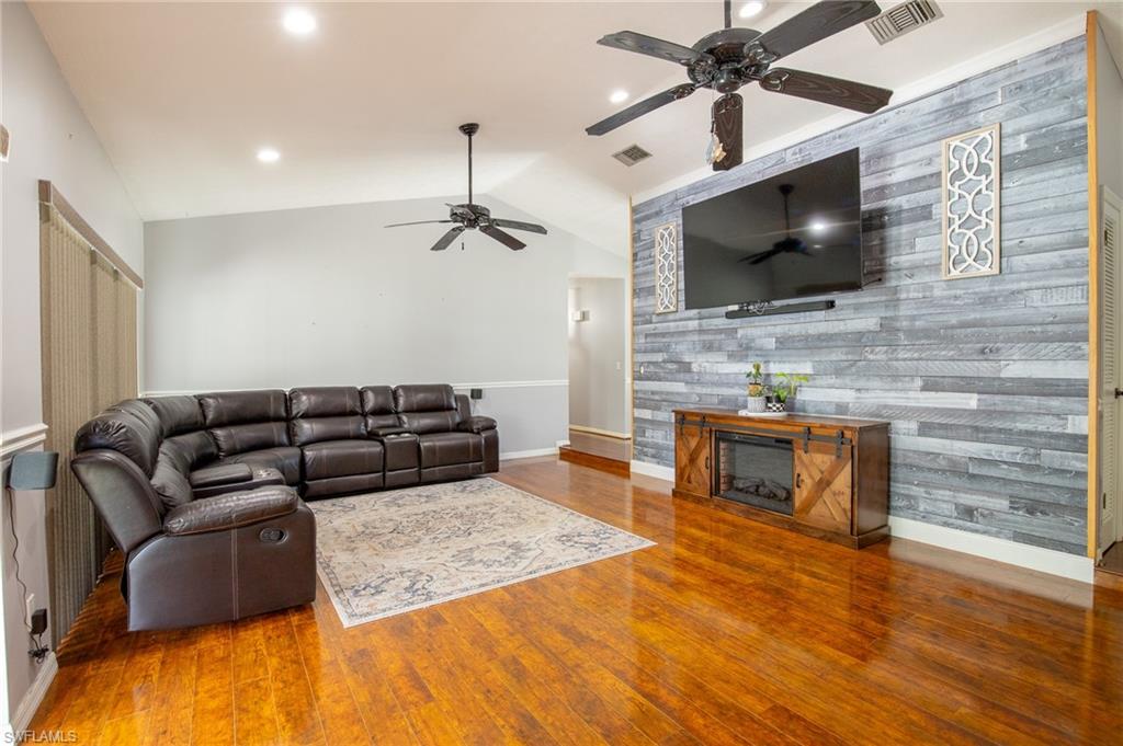 RIDGEVIEW ESTATES - Residential