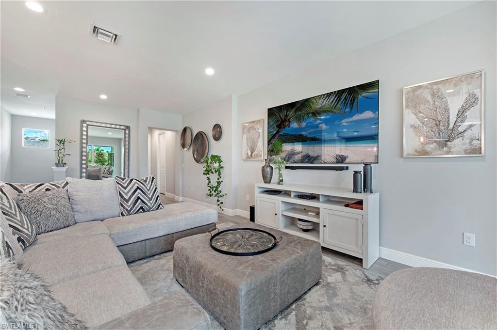 2555 Seychelles DR 407