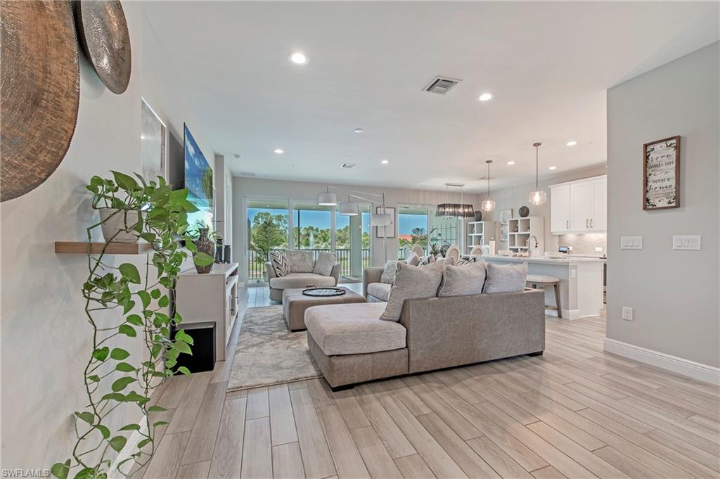 2555 Seychelles DR 407