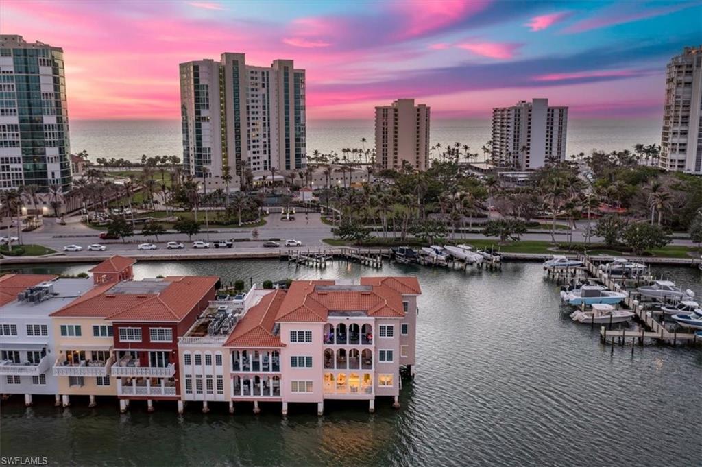 VENETIAN VILLAS - Residential