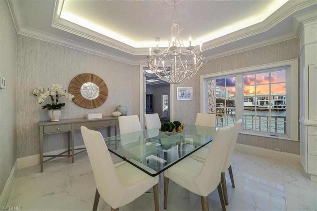VENETIAN VILLAS - Residential