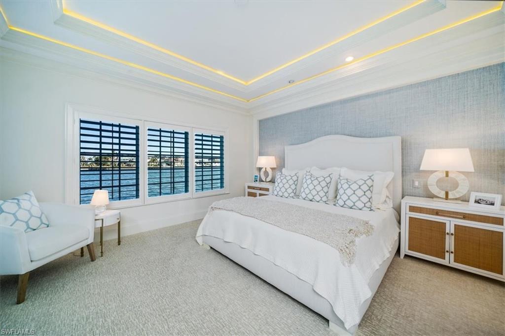 VENETIAN VILLAS - Residential