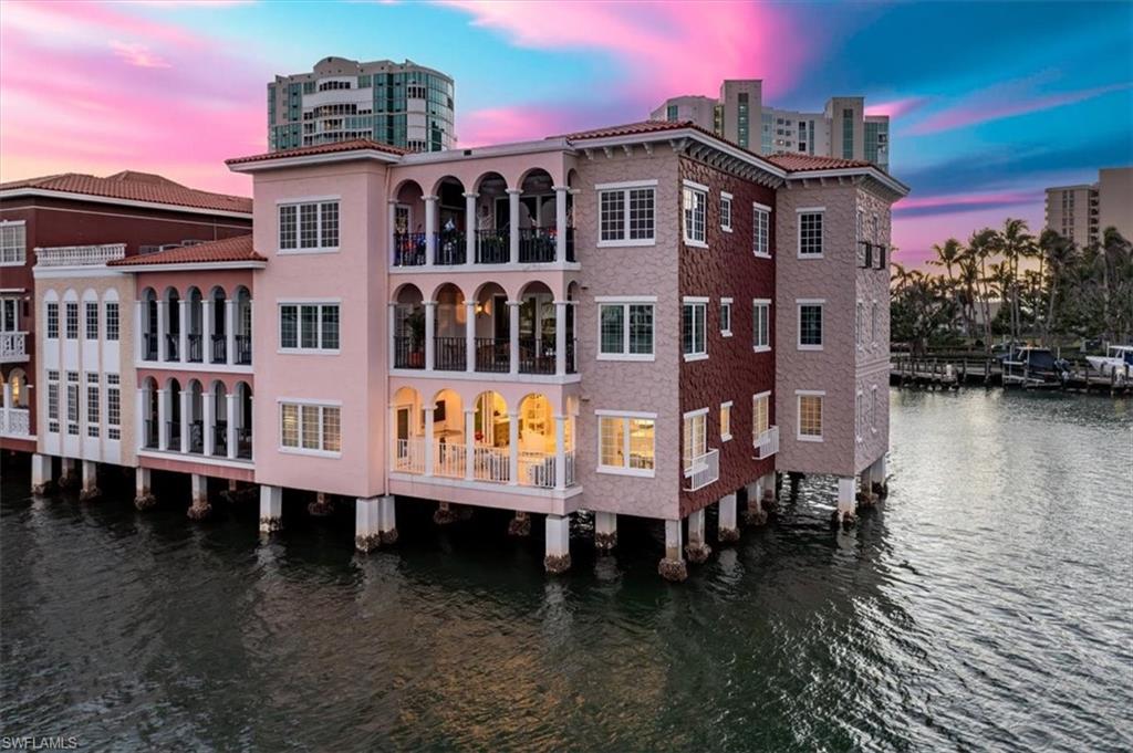 VENETIAN VILLAS - Residential