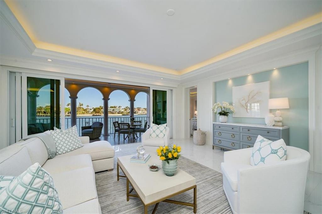 VENETIAN VILLAS - Residential