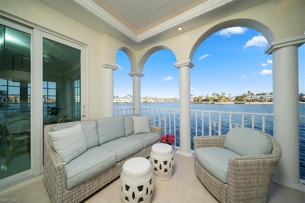 VENETIAN VILLAS - Residential