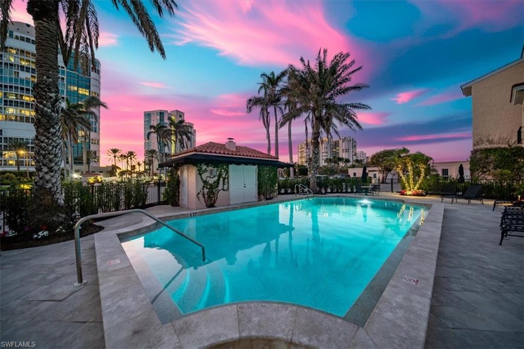 VENETIAN VILLAS - Residential