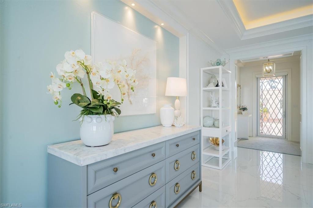 VENETIAN VILLAS - Residential