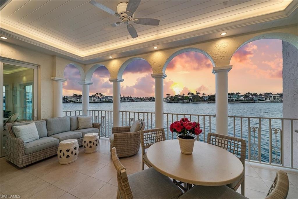 VENETIAN VILLAS - Residential