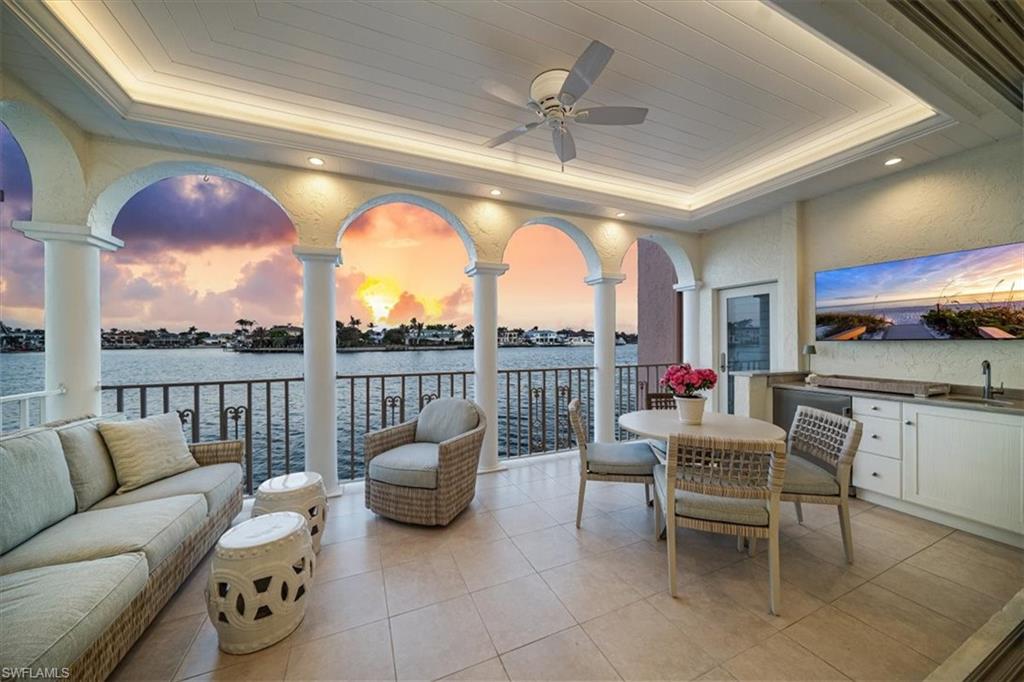 VENETIAN VILLAS - Residential