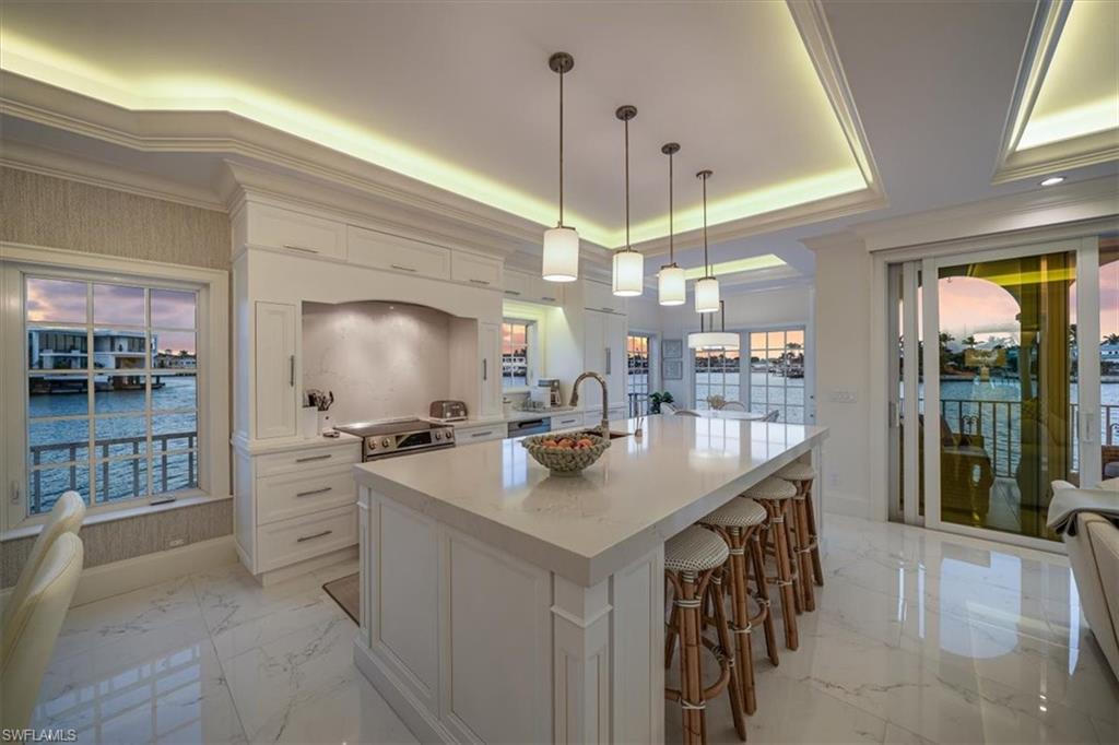 VENETIAN VILLAS - Residential